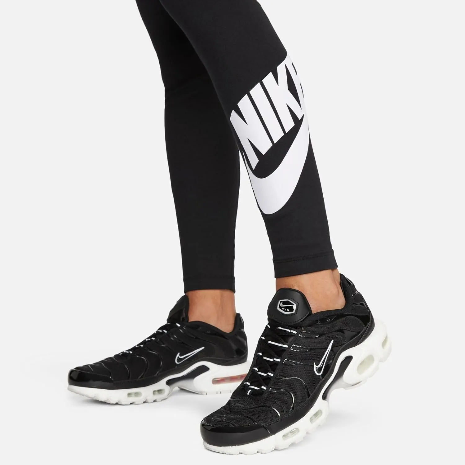 Nike Women's Sportswear Classics High-Waisted Graphic Leggings